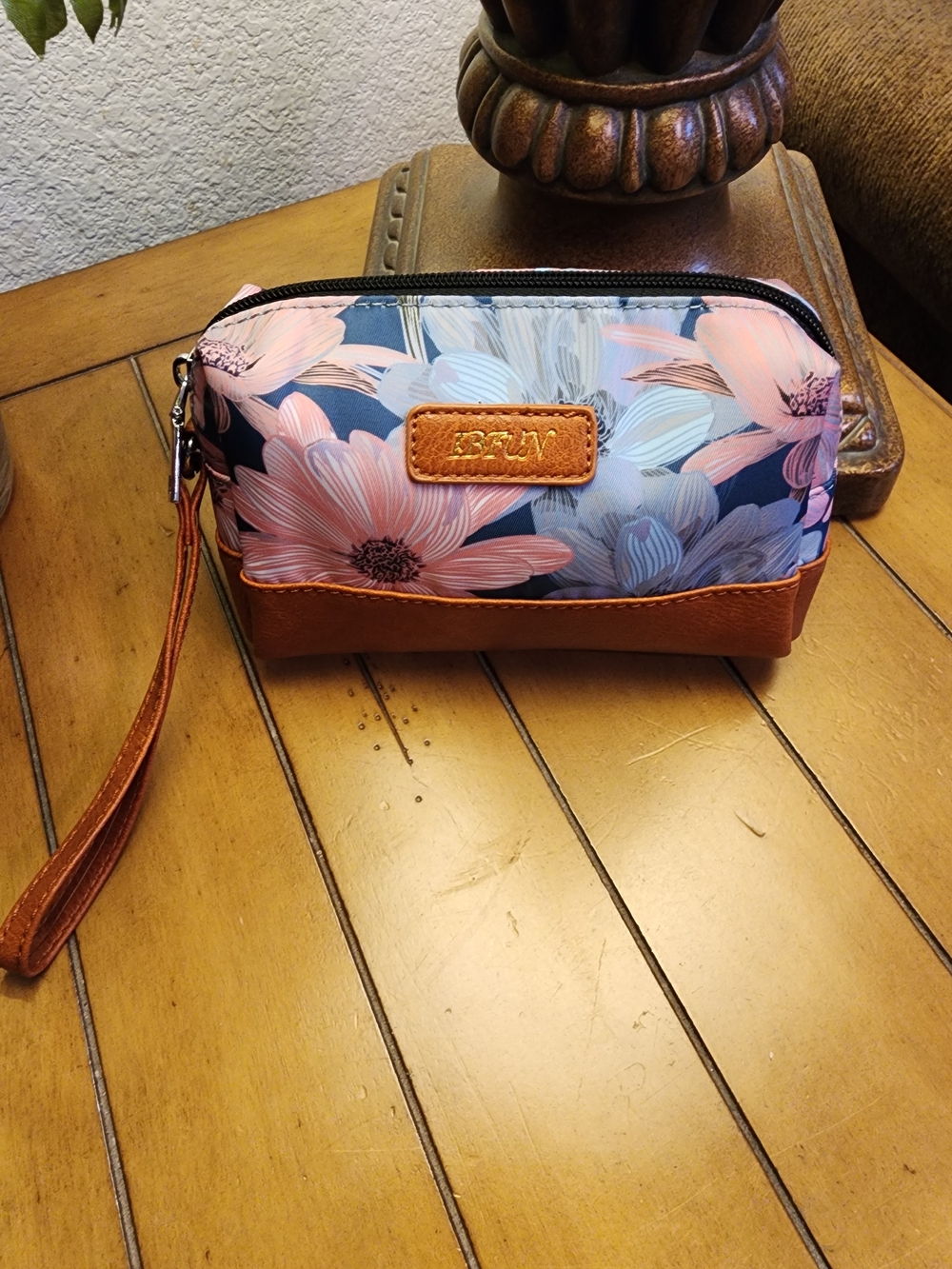 IBFUN Floral Makeup Bag Organizer Pouch With Wristlet in Pink and Navy